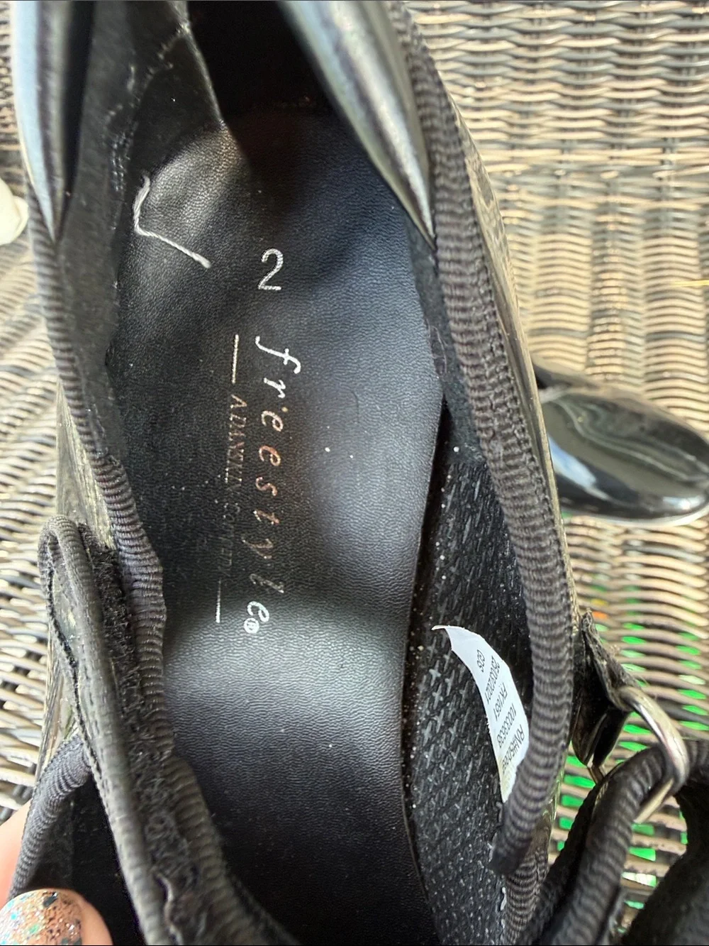 New condition tap shoes